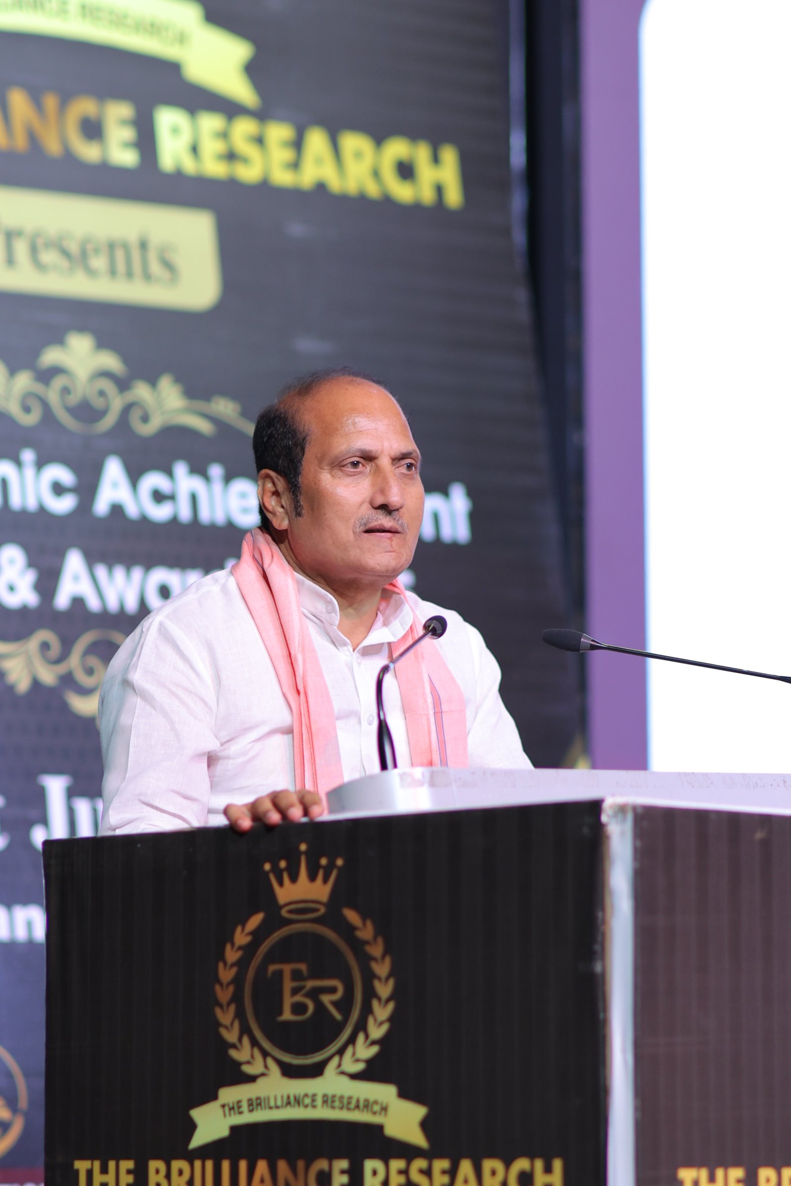 Shri Suresh Rana